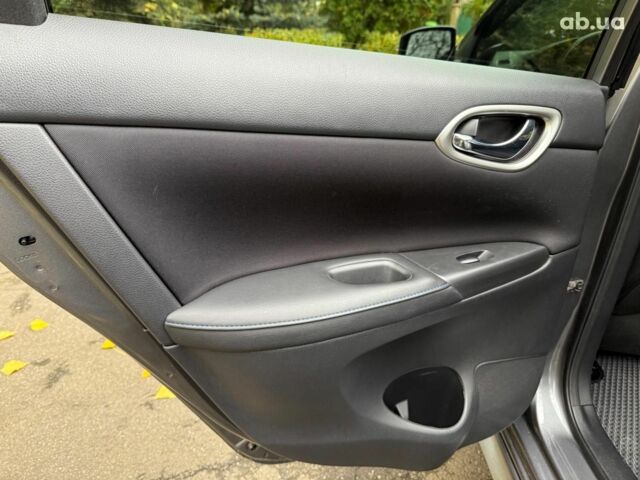 Ниссан Сентра 2017 в Киеве на Automoto.ua Серый Ниссан Сентра, объемом двигателя 1.8 л и пробегом 195 тыс. км за 12490 $, фото 15 на Automoto.ua