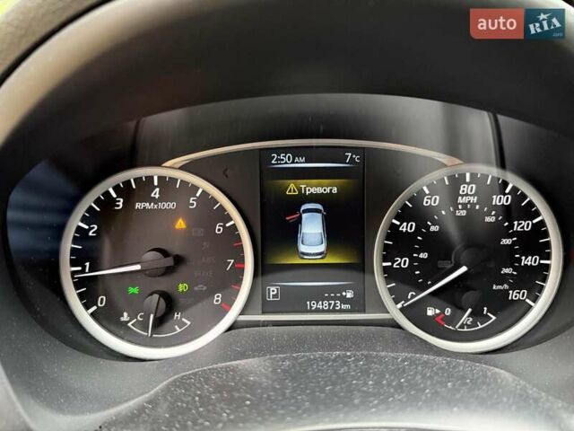 Ниссан Сентра 2017 в Киеве на Automoto.ua Серый Ниссан Сентра, объемом двигателя 1.8 л и пробегом 195 тыс. км за 12490 $, фото 13 на Automoto.ua