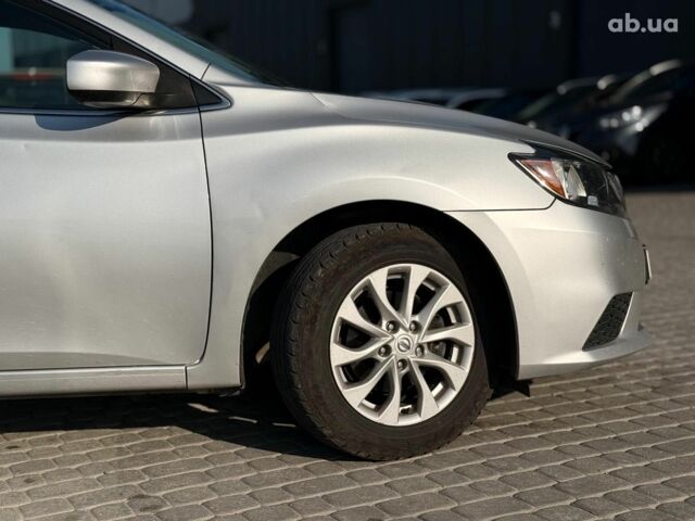 Серый Ниссан Сентра, объемом двигателя 1.8 л и пробегом 107 тыс. км за 10590 $, фото 4 на Automoto.ua