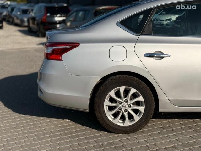 Серый Ниссан Сентра, объемом двигателя 1.8 л и пробегом 107 тыс. км за 10590 $, фото 5 на Automoto.ua