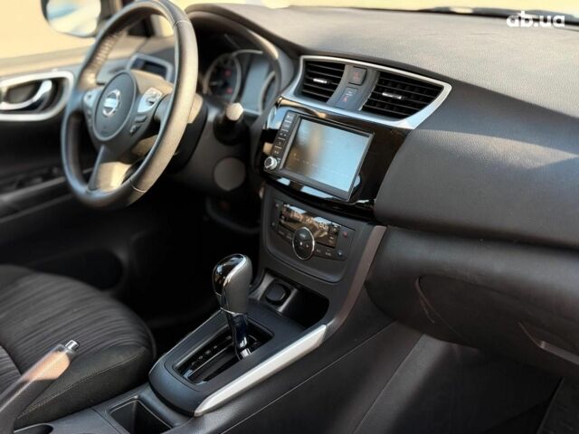 Серый Ниссан Сентра, объемом двигателя 1.8 л и пробегом 107 тыс. км за 10590 $, фото 7 на Automoto.ua