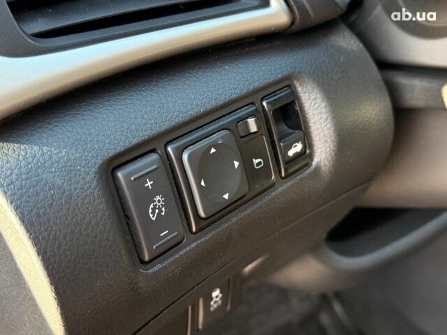 Серый Ниссан Сентра, объемом двигателя 1.8 л и пробегом 107 тыс. км за 10590 $, фото 14 на Automoto.ua