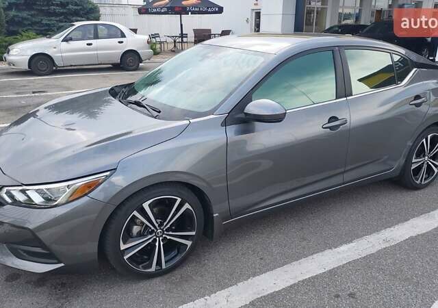 Серый Ниссан Сентра, объемом двигателя 2 л и пробегом 37 тыс. км за 17000 $, фото 7 на Automoto.ua