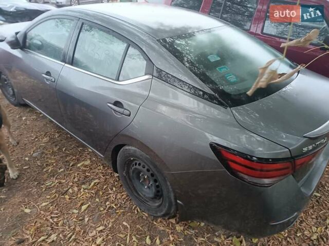 Серый Ниссан Сентра, объемом двигателя 2 л и пробегом 35 тыс. км за 9200 $, фото 4 на Automoto.ua