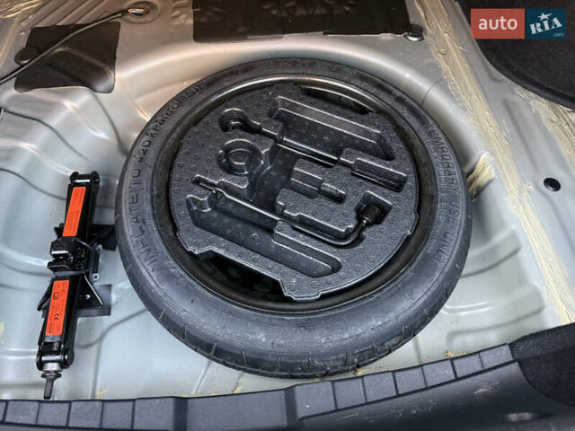 Серый Ниссан Сентра, объемом двигателя 2 л и пробегом 90 тыс. км за 14900 $, фото 25 на Automoto.ua