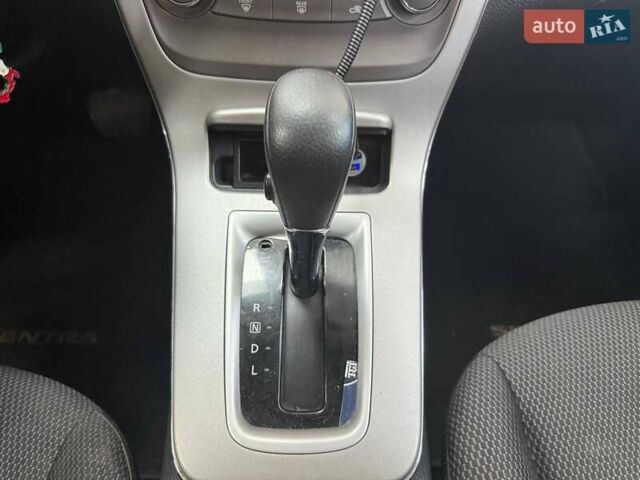 Ниссан Сентра 2013 в Киеве на Automoto.ua Синий Ниссан Сентра, объемом двигателя 1.6 л и пробегом 152 тыс. км за 6990 $, фото 23 на Automoto.ua