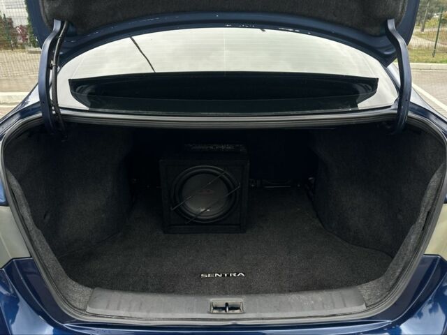 Ниссан Сентра 2017 в Киеве на Automoto.ua Синий Ниссан Сентра, объемом двигателя 1.8 л и пробегом 128 тыс. км за 9600 $, фото 21 на Automoto.ua