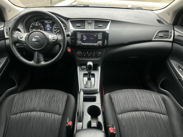 Ниссан Сентра 2017 в Киеве на Automoto.ua Синий Ниссан Сентра, объемом двигателя 1.8 л и пробегом 128 тыс. км за 9600 $, фото 9 на Automoto.ua