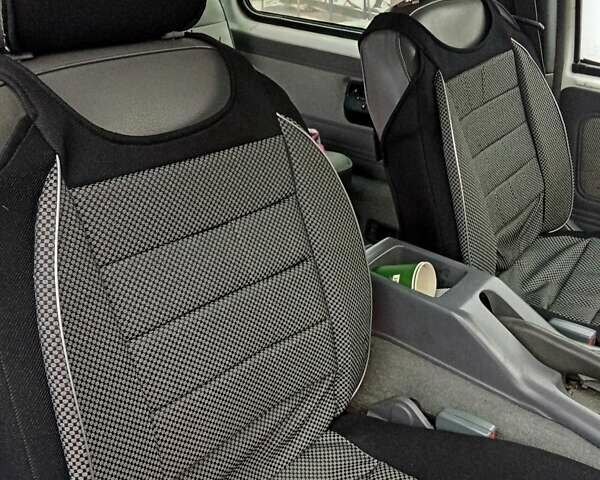 Белый Ниссан Серена, объемом двигателя 1.6 л и пробегом 300 тыс. км за 1750 $, фото 2 на Automoto.ua