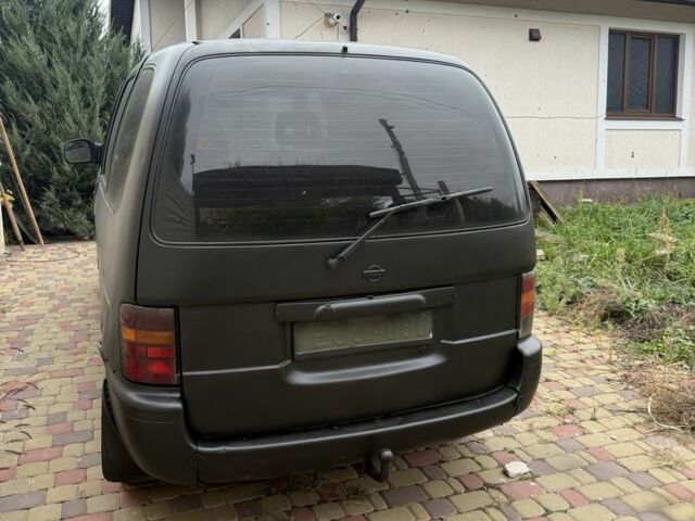 Черный Ниссан Серена, объемом двигателя 2 л и пробегом 400 тыс. км за 2000 $, фото 3 на Automoto.ua