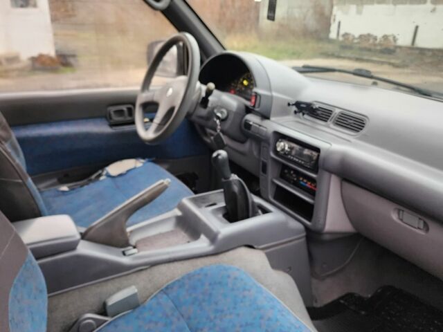 Чорний Ніссан Сєрєна, об'ємом двигуна 2.3 л та пробігом 300 тис. км за 1700 $, фото 7 на Automoto.ua