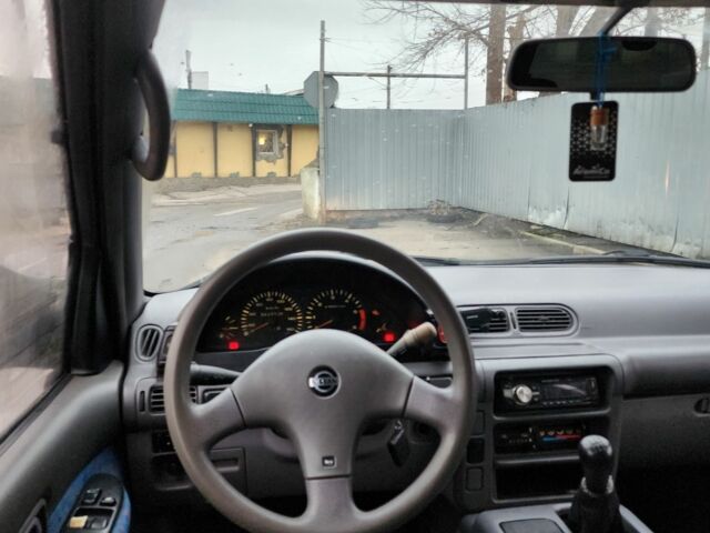 Чорний Ніссан Сєрєна, об'ємом двигуна 2.3 л та пробігом 300 тис. км за 1700 $, фото 6 на Automoto.ua