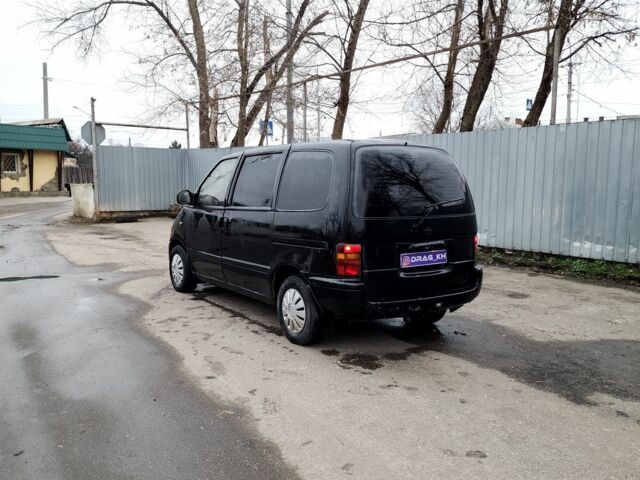 Чорний Ніссан Сєрєна, об'ємом двигуна 2.3 л та пробігом 300 тис. км за 1700 $, фото 2 на Automoto.ua