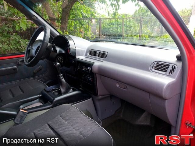 Красный Ниссан Серена, объемом двигателя 2.3 л и пробегом 358 тыс. км за 3600 $, фото 8 на Automoto.ua