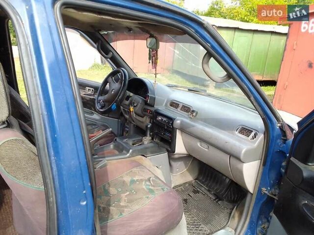 Синий Ниссан Серена, объемом двигателя 2.3 л и пробегом 320 тыс. км за 2200 $, фото 5 на Automoto.ua