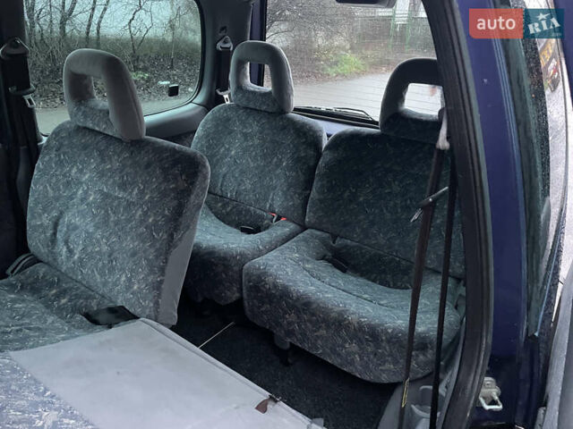 Синий Ниссан Серена, объемом двигателя 2 л и пробегом 209 тыс. км за 3500 $, фото 9 на Automoto.ua