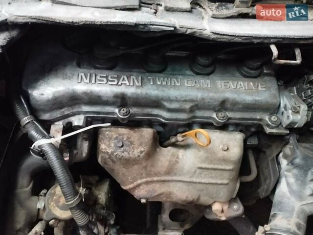 Синий Ниссан Серена, объемом двигателя 1.6 л и пробегом 250 тыс. км за 2000 $, фото 12 на Automoto.ua