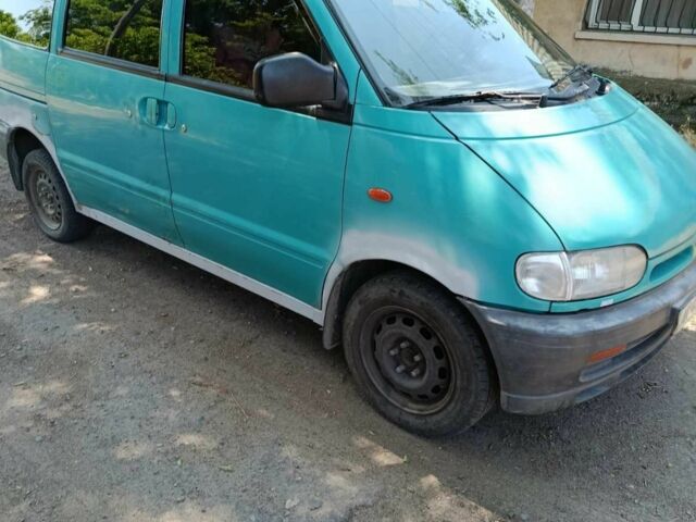 Зелений Ніссан Сєрєна, об'ємом двигуна 0 л та пробігом 300 тис. км за 1000 $, фото 1 на Automoto.ua