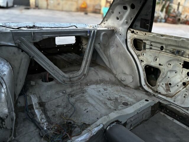 Білий Ніссан Скайлайн, об'ємом двигуна 2 л та пробігом 1 тис. км за 2000 $, фото 12 на Automoto.ua