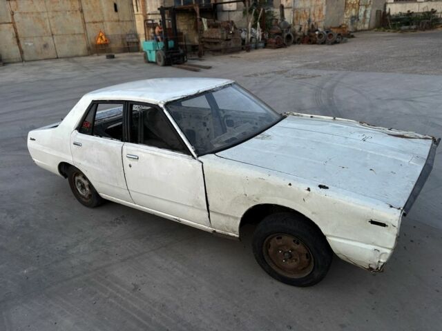 Білий Ніссан Скайлайн, об'ємом двигуна 2 л та пробігом 1 тис. км за 2000 $, фото 3 на Automoto.ua