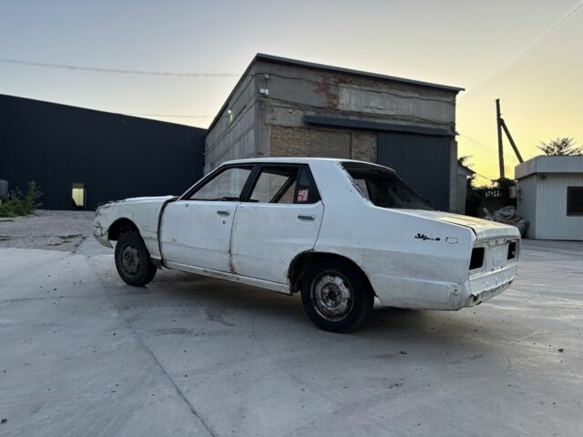 Білий Ніссан Скайлайн, об'ємом двигуна 2 л та пробігом 1 тис. км за 2000 $, фото 6 на Automoto.ua