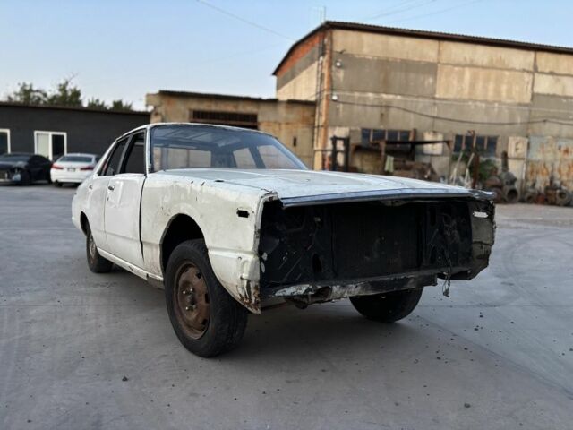 Білий Ніссан Скайлайн, об'ємом двигуна 2 л та пробігом 1 тис. км за 2000 $, фото 4 на Automoto.ua