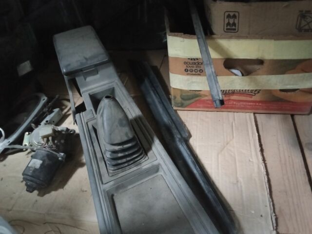 Белый Ниссан Скайлайн, объемом двигателя 1.8 л и пробегом 99 тыс. км за 1500 $, фото 19 на Automoto.ua