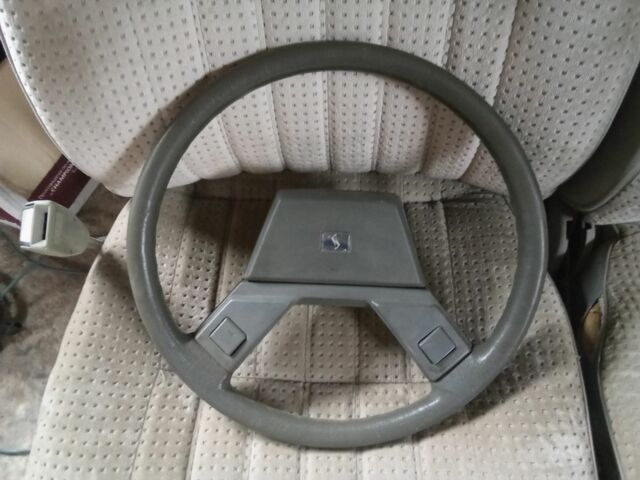 Белый Ниссан Скайлайн, объемом двигателя 1.8 л и пробегом 99 тыс. км за 1500 $, фото 10 на Automoto.ua