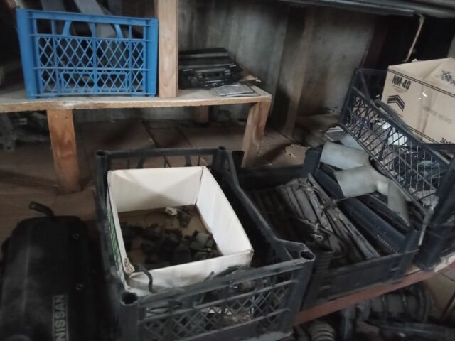 Белый Ниссан Скайлайн, объемом двигателя 1.8 л и пробегом 99 тыс. км за 1500 $, фото 16 на Automoto.ua