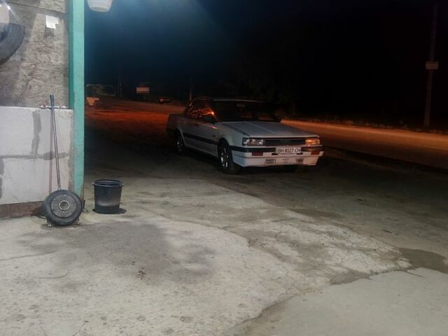 Белый Ниссан Скайлайн, объемом двигателя 1.8 л и пробегом 200 тыс. км за 1400 $, фото 3 на Automoto.ua