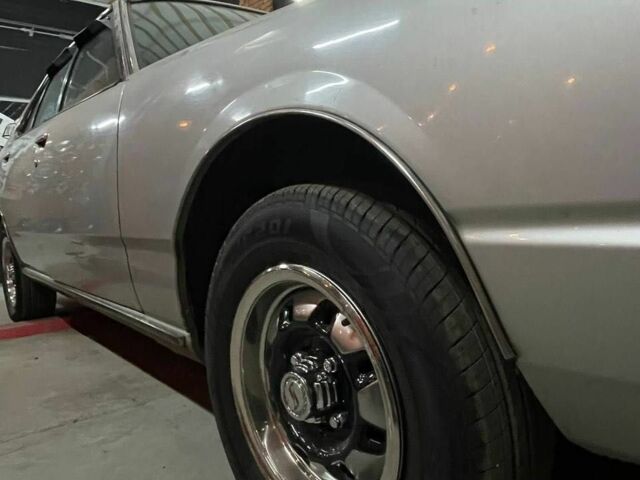 Серый Ниссан Скайлайн, объемом двигателя 2 л и пробегом 120 тыс. км за 30000 $, фото 5 на Automoto.ua