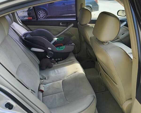 Серый Ниссан Скайлайн, объемом двигателя 2.5 л и пробегом 222 тыс. км за 5900 $, фото 23 на Automoto.ua