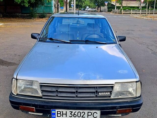 Серый Ниссан Станза, объемом двигателя 1.8 л и пробегом 315 тыс. км за 1000 $, фото 4 на Automoto.ua