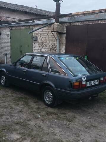 Синій Ніссан Станза, об'ємом двигуна 1.8 л та пробігом 217 тис. км за 1100 $, фото 9 на Automoto.ua