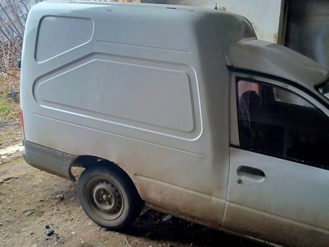 Білий Ніссан Санні, об'ємом двигуна 1.7 л та пробігом 300 тис. км за 1000 $, фото 5 на Automoto.ua