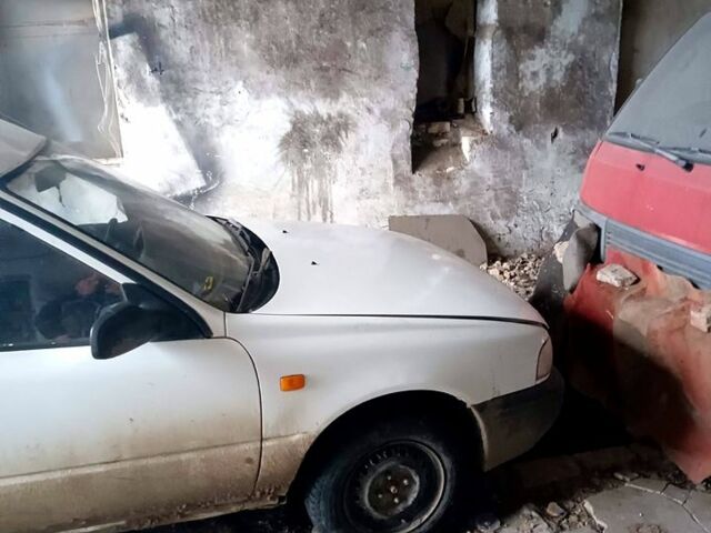 Білий Ніссан Санні, об'ємом двигуна 1.7 л та пробігом 300 тис. км за 1000 $, фото 4 на Automoto.ua