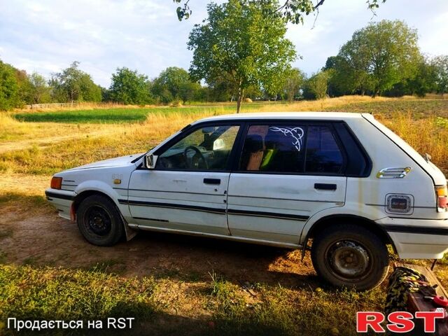 Білий Ніссан Санні, об'ємом двигуна 1.6 л та пробігом 0 тис. км за 650 $, фото 1 на Automoto.ua