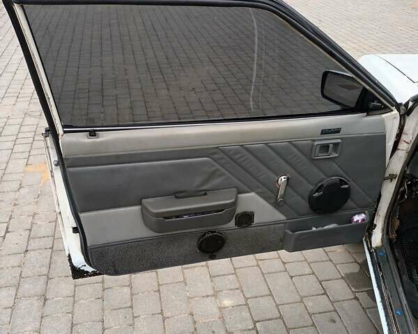 Белый Ниссан Санни, объемом двигателя 1.5 л и пробегом 376 тыс. км за 599 $, фото 8 на Automoto.ua