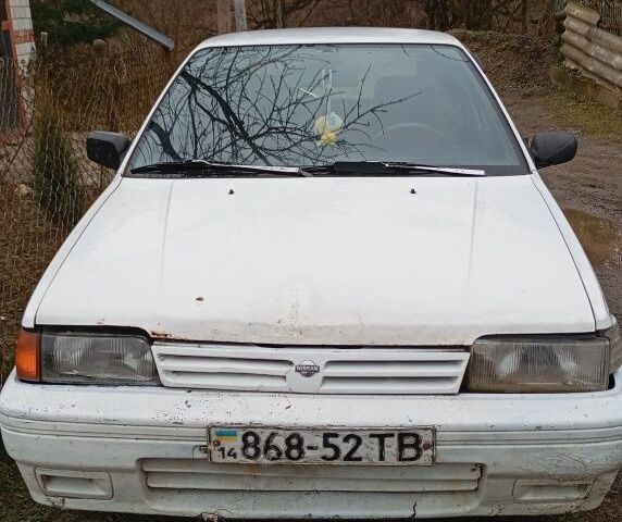 Білий Ніссан Санні, об'ємом двигуна 1 л та пробігом 270 тис. км за 350 $, фото 1 на Automoto.ua