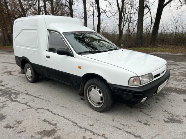 Білий Ніссан Санні, об'ємом двигуна 1.7 л та пробігом 100 тис. км за 1900 $, фото 5 на Automoto.ua