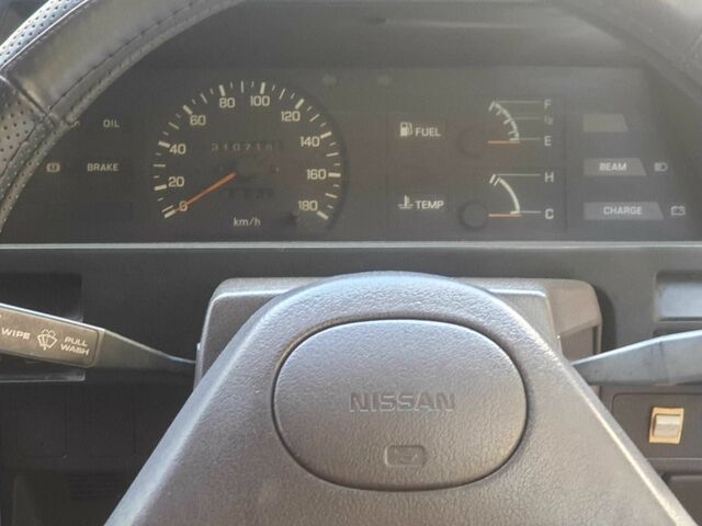 Белый Ниссан Санни, объемом двигателя 1.7 л и пробегом 280 тыс. км за 1033 $, фото 3 на Automoto.ua