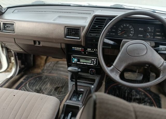 Белый Ниссан Санни, объемом двигателя 1.3 л и пробегом 260 тыс. км за 550 $, фото 8 на Automoto.ua