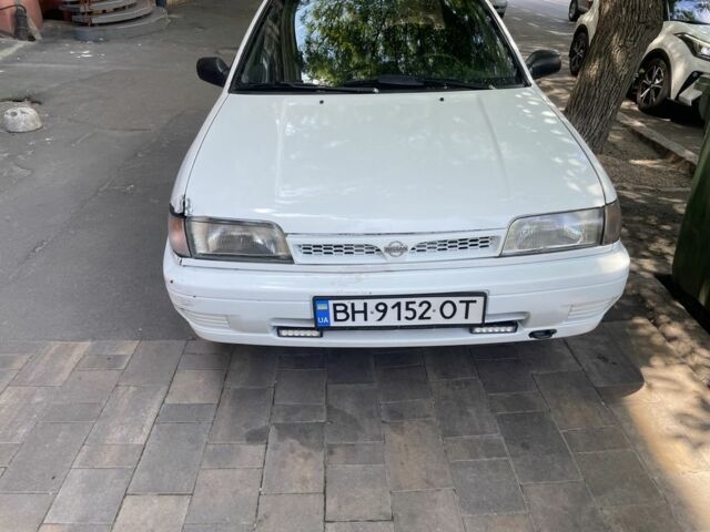 Белый Ниссан Санни, объемом двигателя 1.4 л и пробегом 280 тыс. км за 1500 $, фото 6 на Automoto.ua