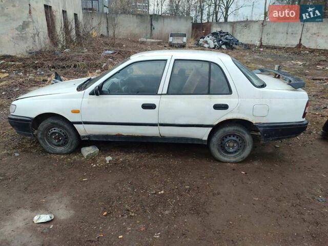 Белый Ниссан Санни, объемом двигателя 1.6 л и пробегом 300 тыс. км за 790 $, фото 6 на Automoto.ua