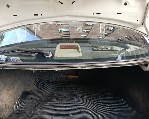 Белый Ниссан Санни, объемом двигателя 1.8 л и пробегом 214 тыс. км за 3068 $, фото 5 на Automoto.ua