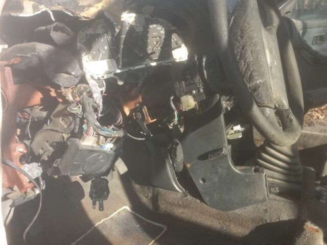 Белый Ниссан Санни, объемом двигателя 1.6 л и пробегом 1000 тыс. км за 591 $, фото 4 на Automoto.ua