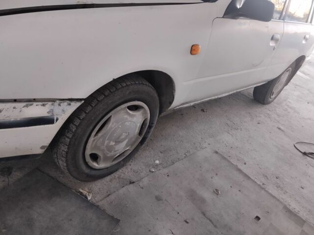 Белый Ниссан Санни, объемом двигателя 1.4 л и пробегом 333 тыс. км за 1000 $, фото 7 на Automoto.ua