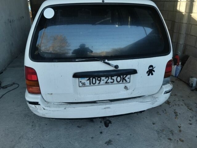 Белый Ниссан Санни, объемом двигателя 1.4 л и пробегом 333 тыс. км за 1000 $, фото 1 на Automoto.ua