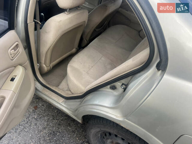 Бежевий Ніссан Санні, об'ємом двигуна 1.6 л та пробігом 200 тис. км за 2400 $, фото 9 на Automoto.ua