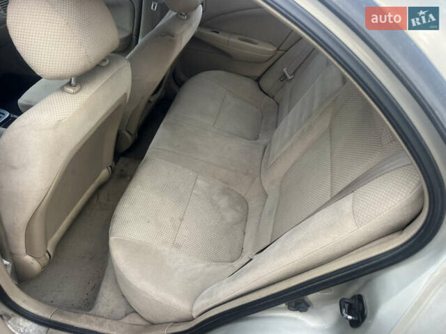 Бежевий Ніссан Санні, об'ємом двигуна 1.6 л та пробігом 200 тис. км за 2400 $, фото 8 на Automoto.ua